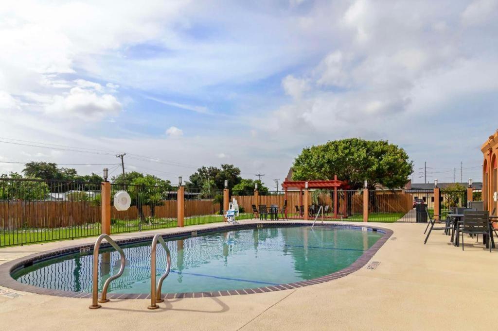 Best Western Northwest Corpus Christi Inn & Suites Exterior photo